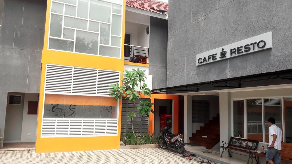Melody Guest House Cilegon Exterior foto
